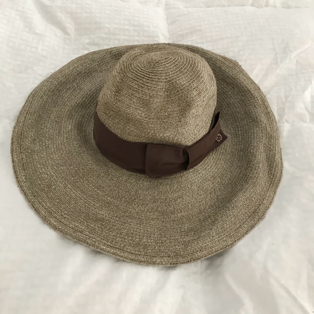 AUTHENTIC GUCCI SUNHAT!